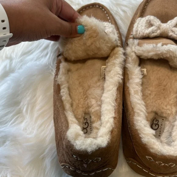 UGG ANSLEY FUR BOW slipper size 10 chestnut color - Picture 5 of 8